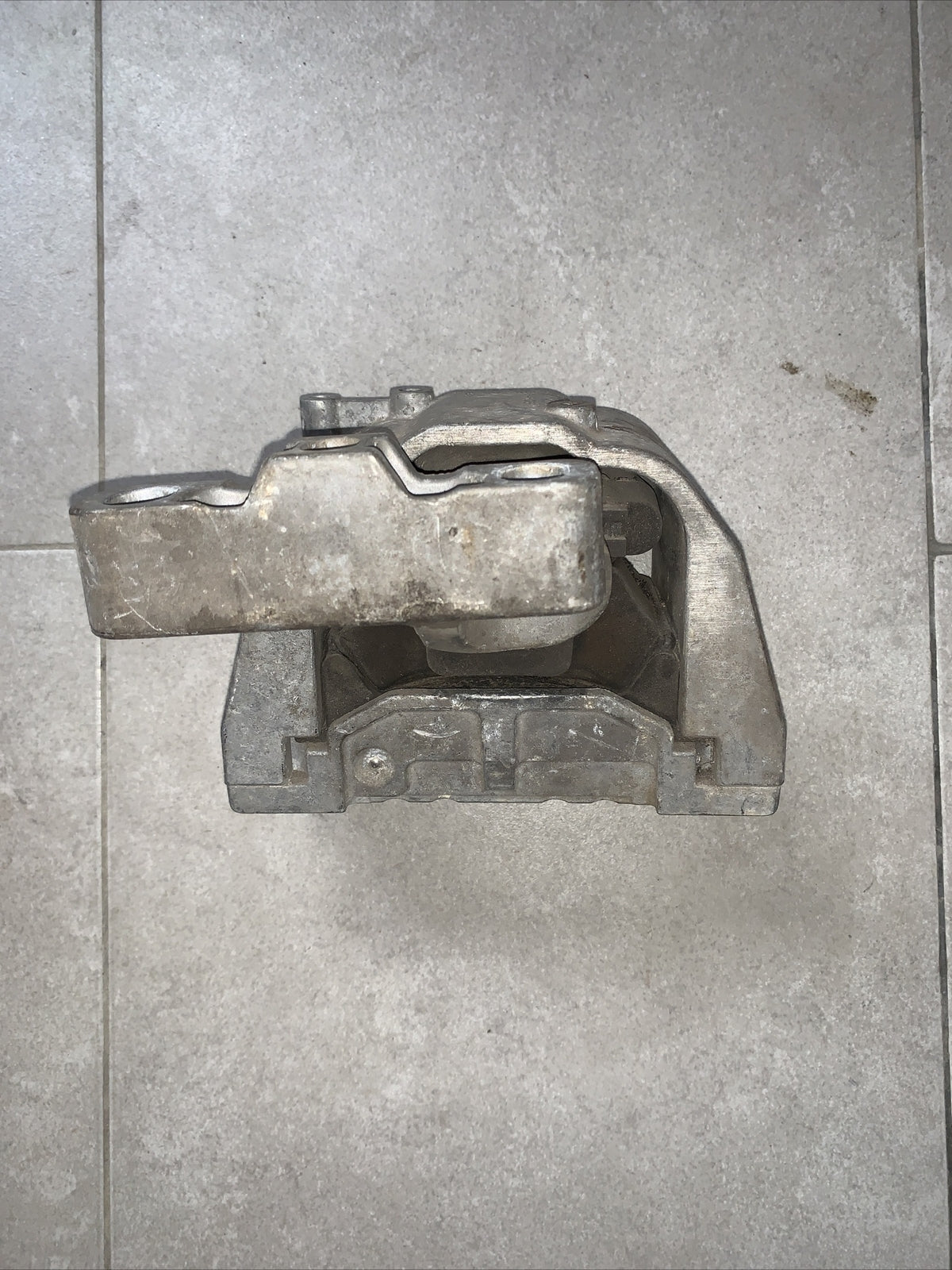 1K0199262AF SUPPORTO SOSTEGNO MOTORE DX Audi A3 8p