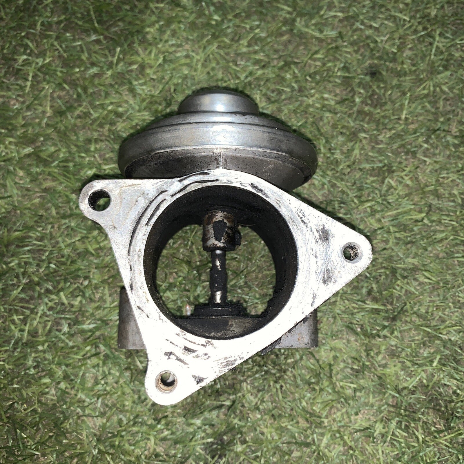 VALVOLA EGR VOLKSWAGEN GOLF 5 -  1.9 TDi ( 2003 > 2008 ) 038129637D ORIGINALE