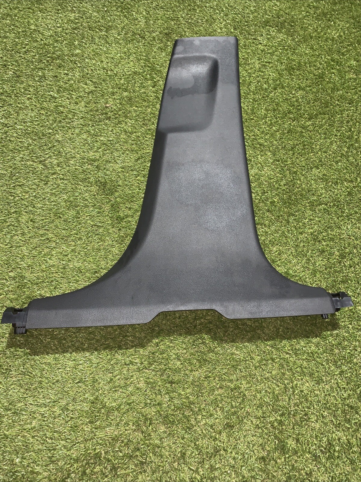 Rivestimento Colonna Inferiore Destra Kia Sportage 2023 85846-R2000