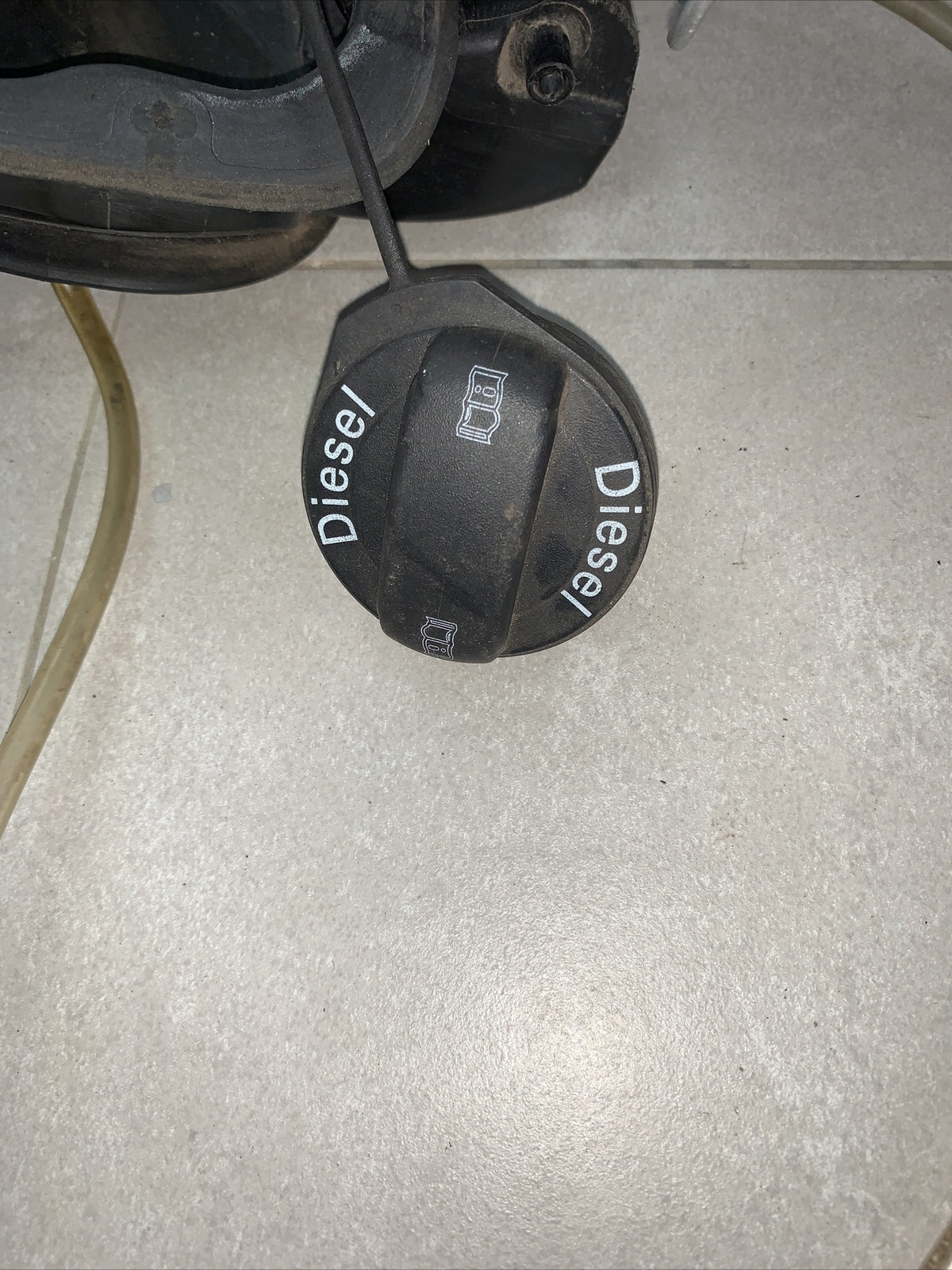 4G8809906B SPORTELLINO TAPPO CARBURANTE Audi A7 Sportback (4GA/4GF)