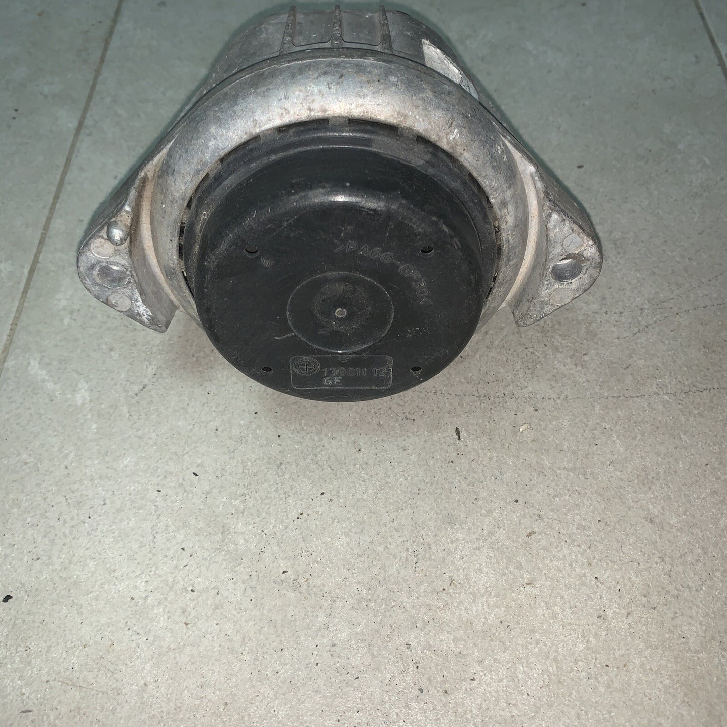 Supporto Motore BMW Serie 1 E87 dal 2004 al 2013 Cod 13981112