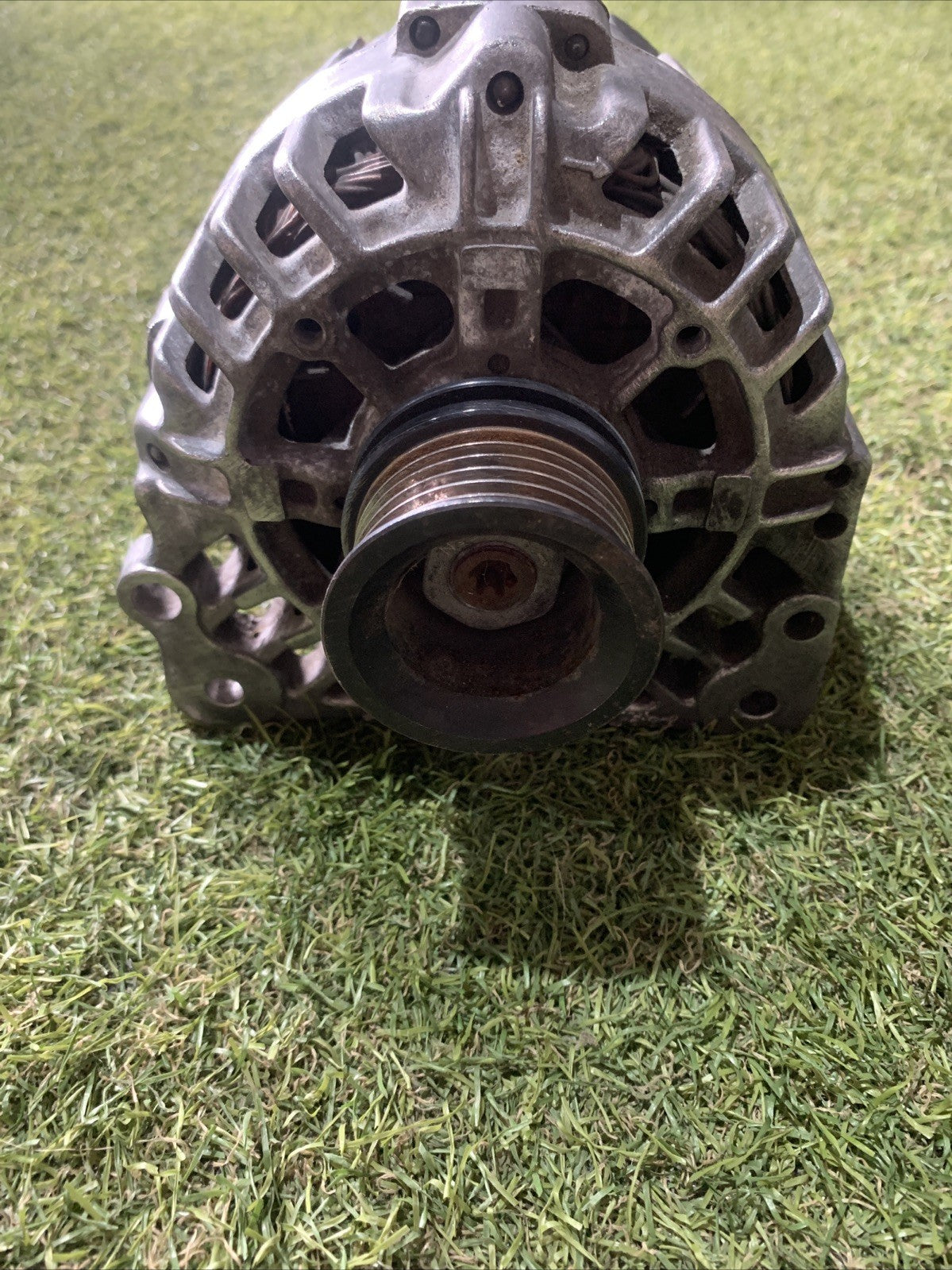 ALTERNATORE PER VOLKSWAGEN Polo 3° Serie 037903025G Benzina 1.4 (94>01)