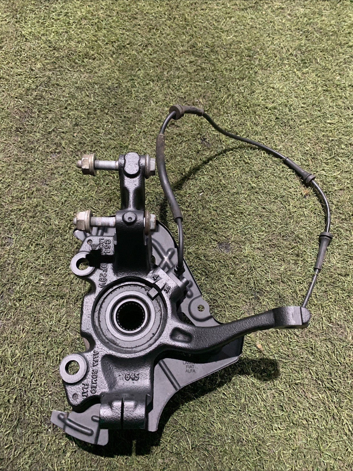 Mozzo Montante Fusello Anteriore Destro Fiat Panda 3S  0.9 TWINAIR  52018644 (2)