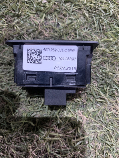 Pulsante apertura portellone posteriore per Audi Q7 2016 4G0959831C