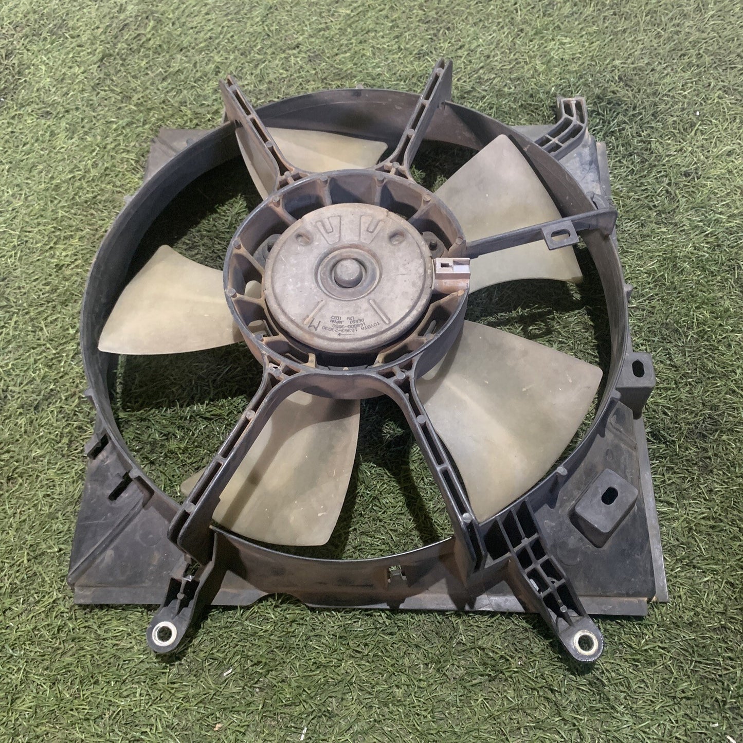 ELETTROVENTOLA VENTOLA RAFFREDDAMENTO MOTORE TOYOTA Rav4 2° Serie 16363-23030