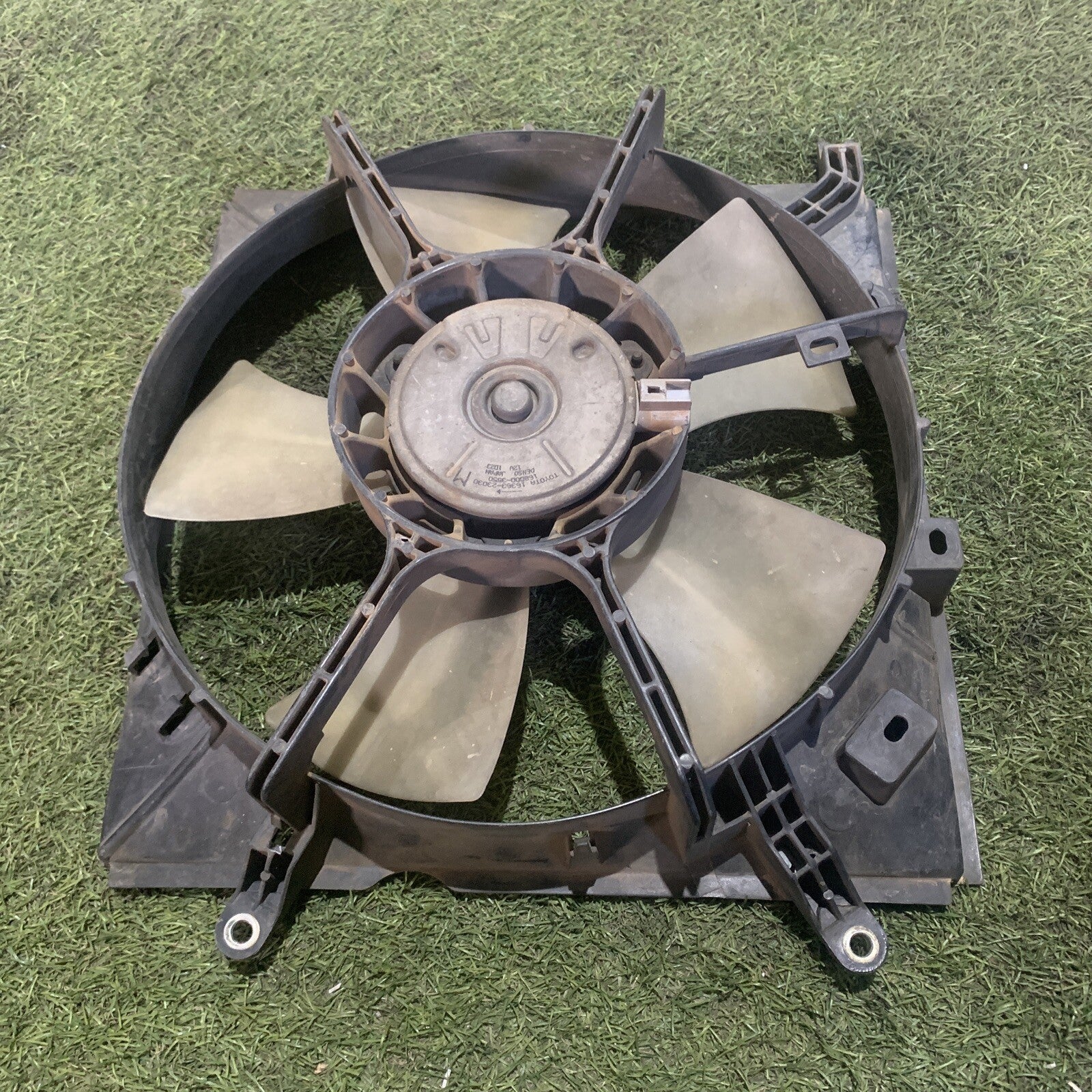 ELETTROVENTOLA VENTOLA RAFFREDDAMENTO MOTORE TOYOTA Rav4 2° Serie 16363-23030