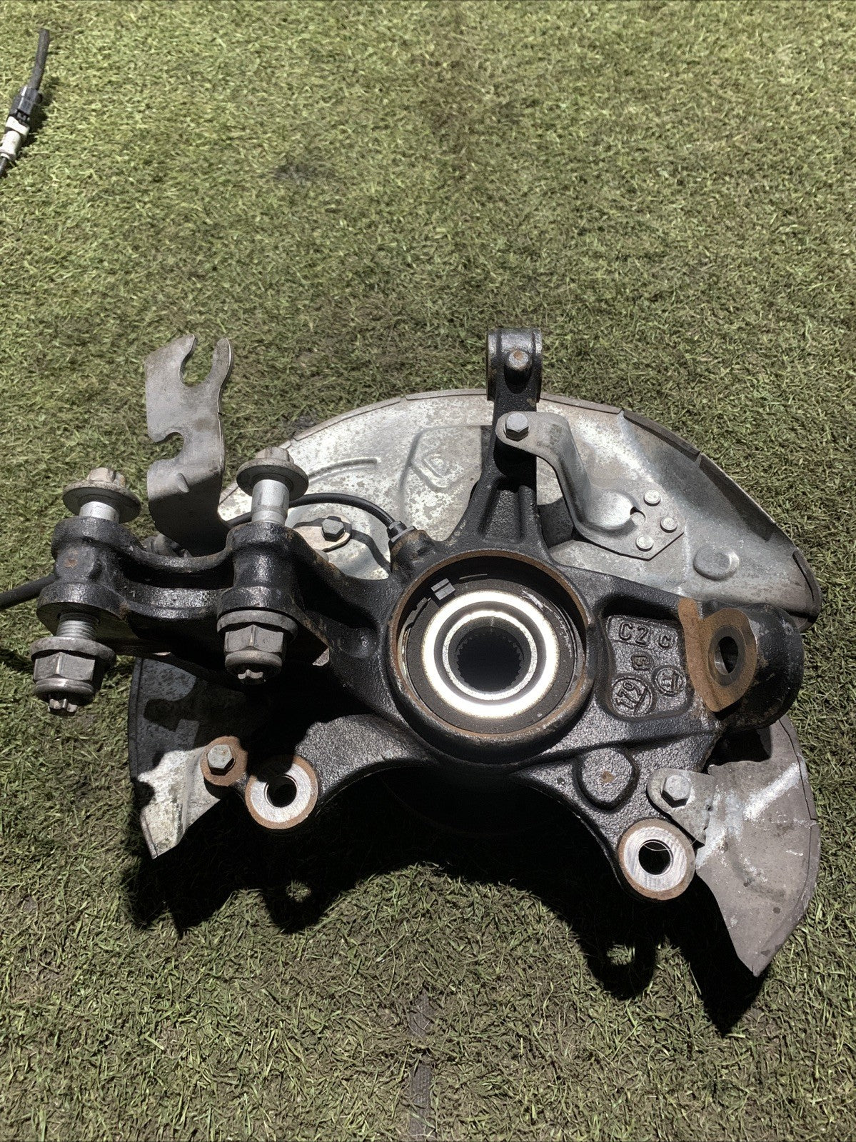 MOZZO MONTANTE FUSELLO ANTERIORE DESTRO PEUGEOT3008 2016-2020 2.0 DIESEL