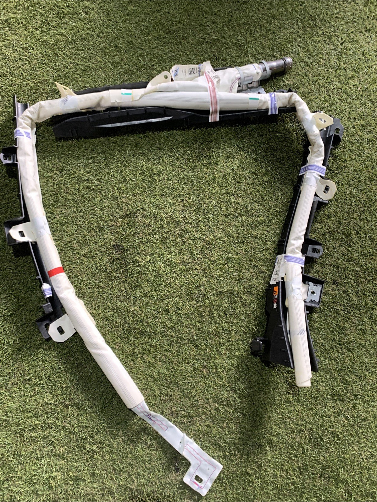 AIRBAG A TENDINA DESTRO DX PER TOYOTA C-HR Ibrida 62170F4010 (16 23) (2)