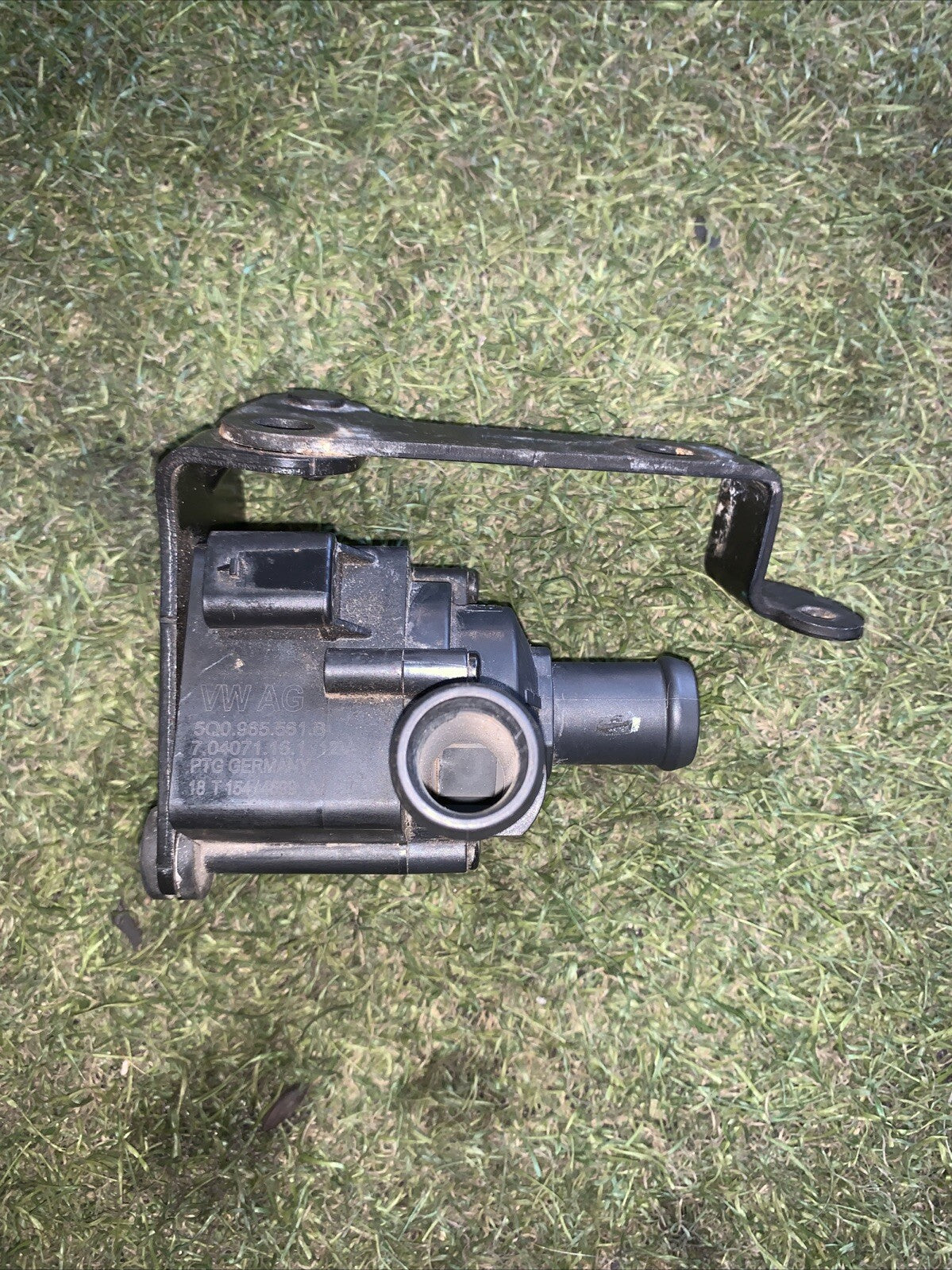 Pompa Acqua Supplementare Volkswagen Golf 7.5 GTI 2.0 Benzina 5Q0965561B