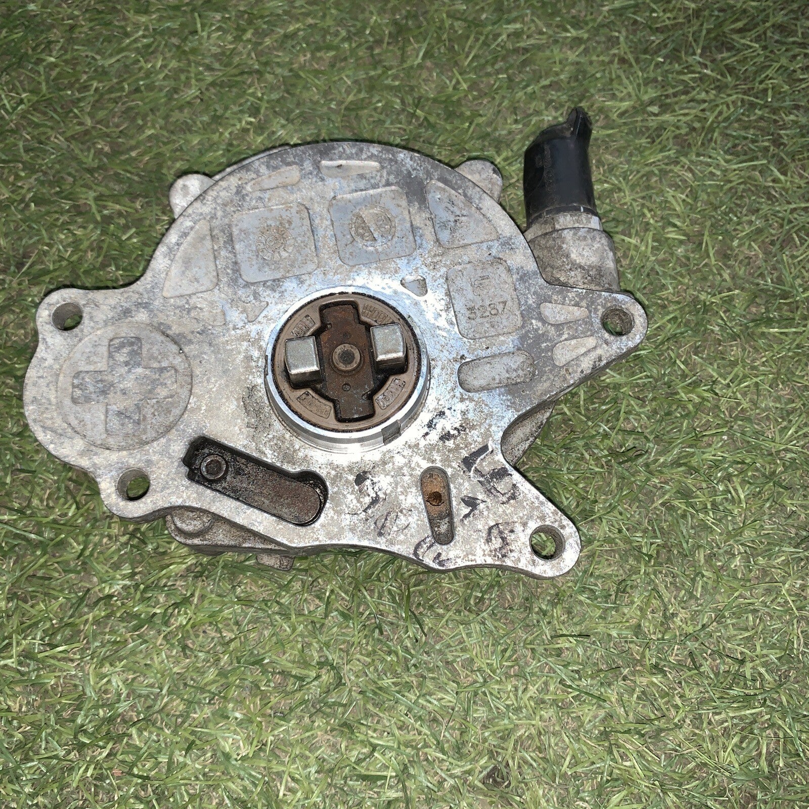 Pompa Vuoto Depressore Skoda Octavia 1.6 105Cv 03L145100G