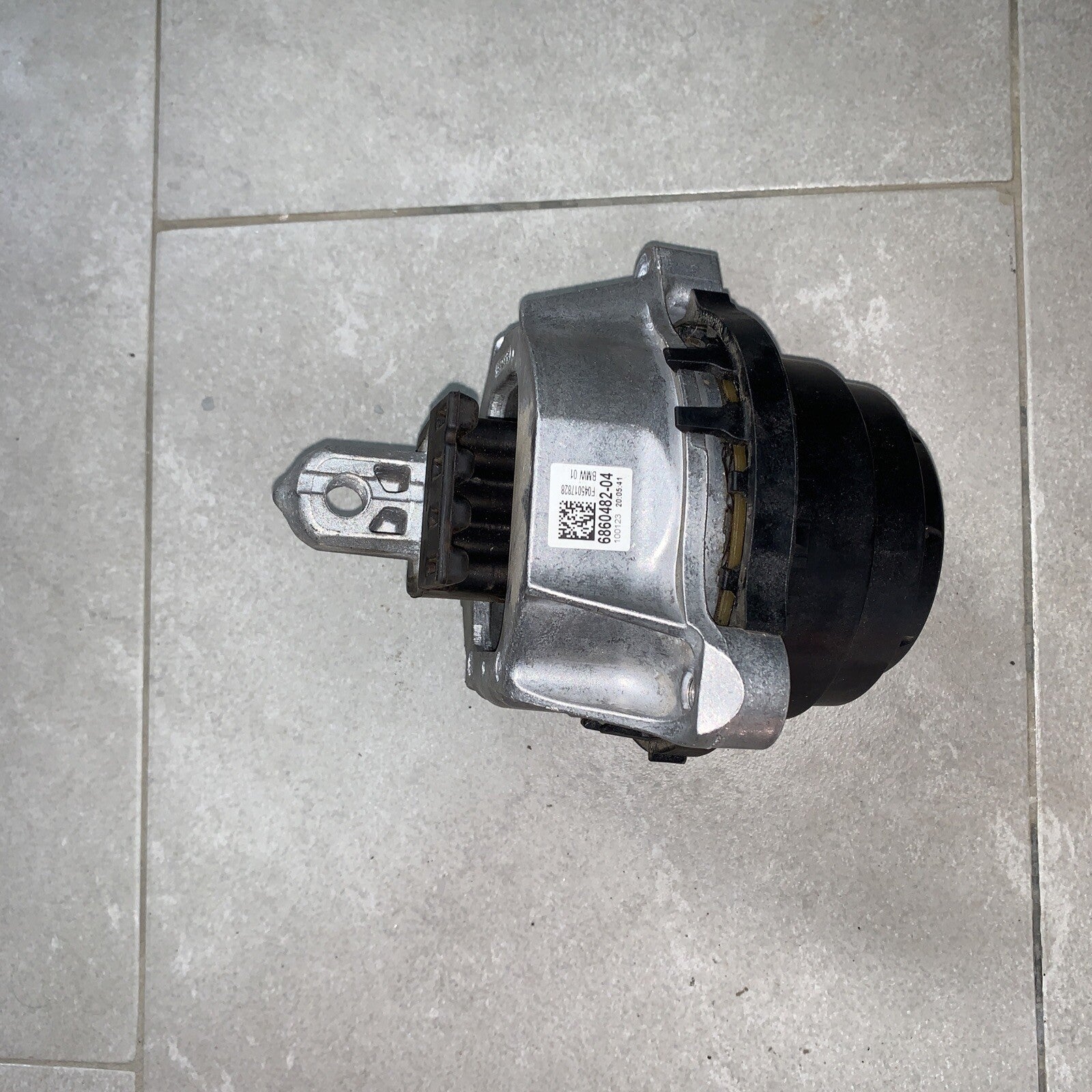 Supporto Motore Lato Destro BMW G30 G31 G32 G11 G12 Xdrive  6860482-04