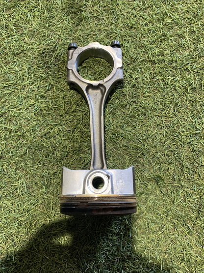 Pistone Motore Toyota C-HR 2016-2023 2ZR-FXE (2)