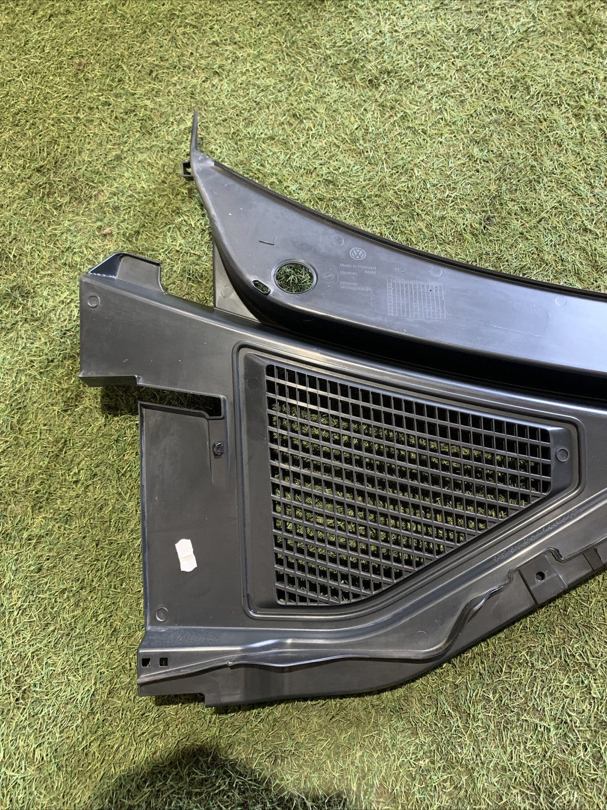 Griglia Gocciolatoio Parte Sinistra Volkswagen T-Roc 2023 2GA819403