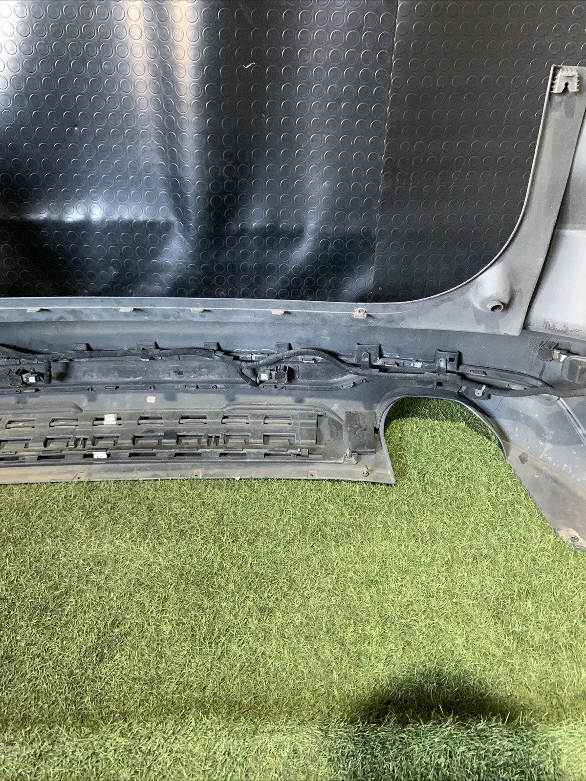 PARAURTI POSTERIORE CON SENSORI DI PARCHEGGIO FORD KUGA 2020 ST LINE