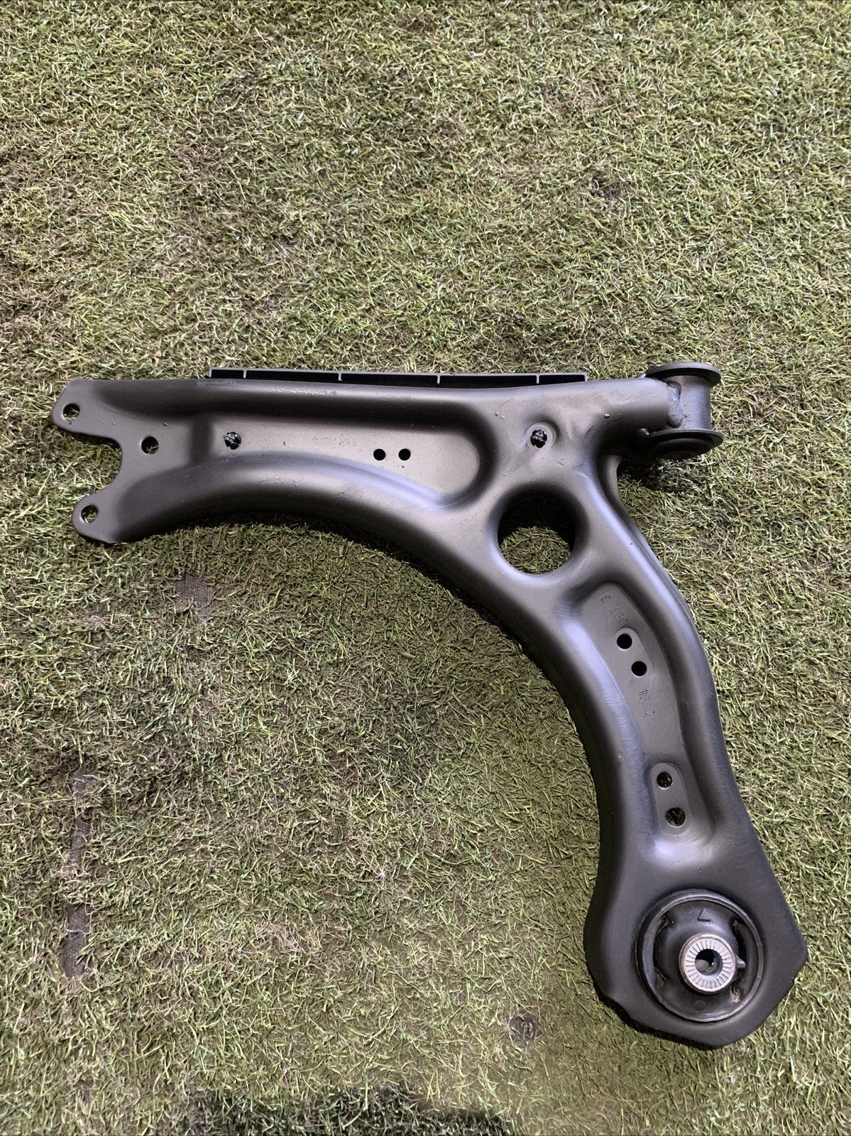 Braccio Oscillante Anteriore Sinistro Volkswagen Taigo 2Q0407151E