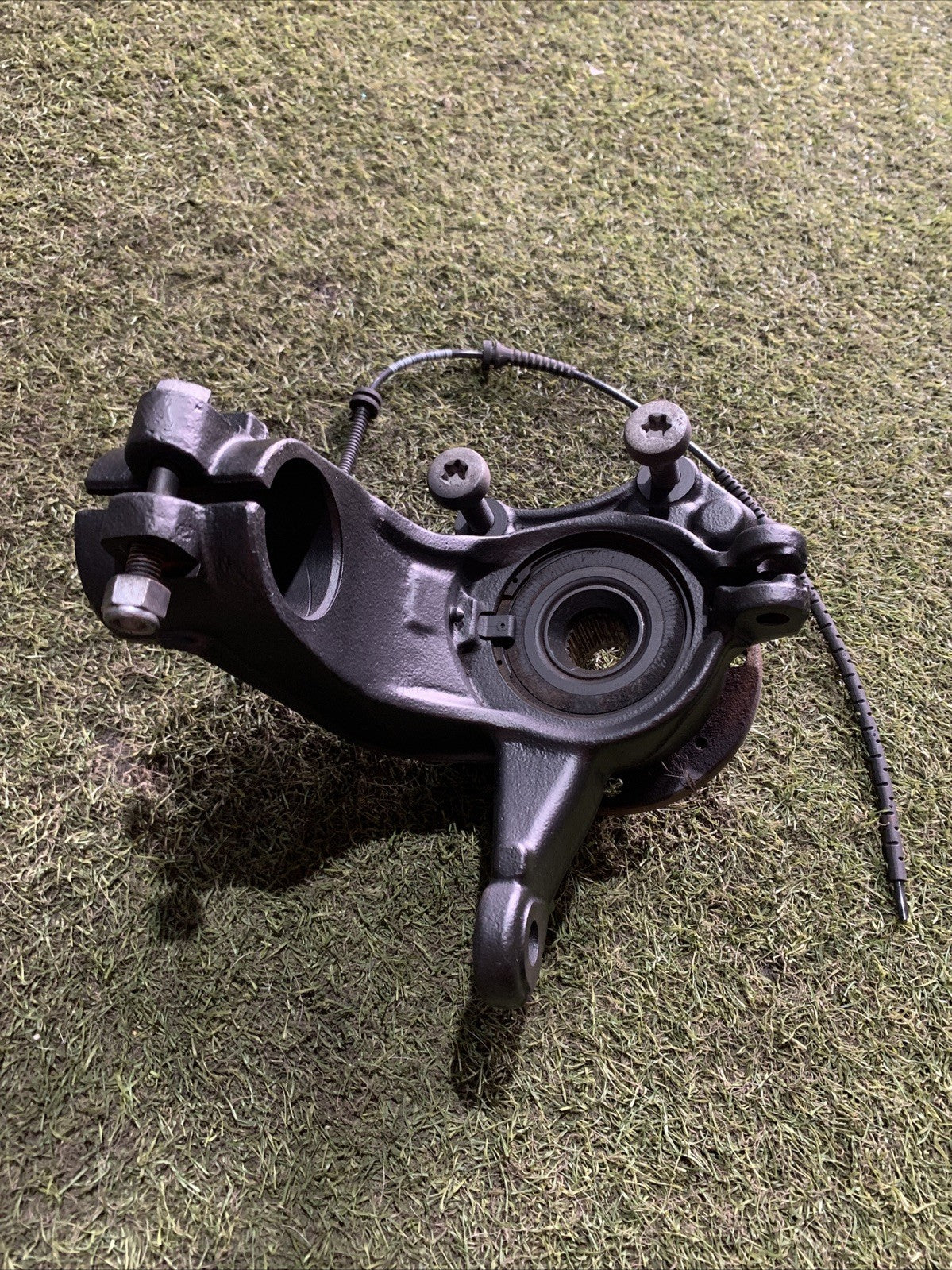 MOZZO MONTANTE FUSELLO ANTERIORE SINISTRO OPEL CROSSLAND X 1.2 BENZ 3637226 (2)
