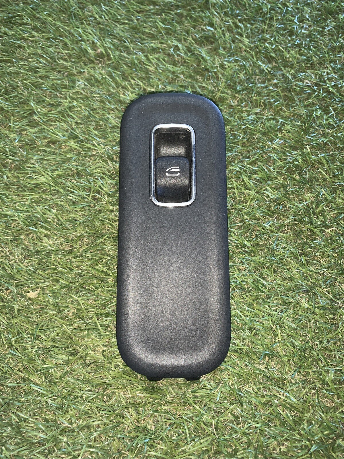 Pulsantiera Alzavetro Anteriore Destra Mercedes Classe A W177 A1777203402