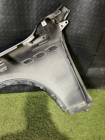 Parafango Anteriore Destro Maserati Levante 