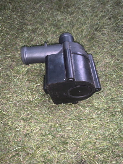 06H121601N POMPA ACQUA AUSILIARIA AUDI Q7 (4MB)(2015)