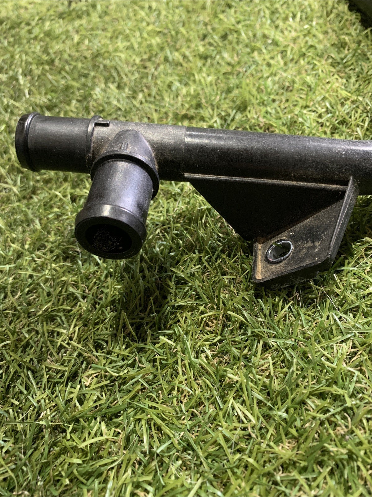 05C121070A MANICOTTO TUBO ACQUA LIQUIDO RAFFREDDAMENTO VOLKSWAGEN GOLF 8 1.0 B