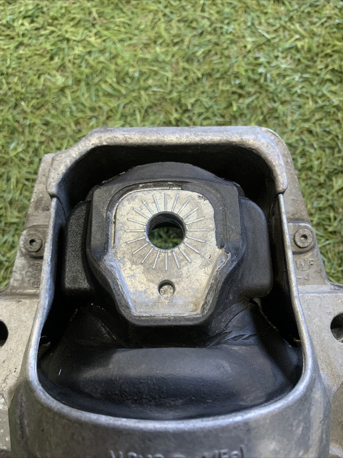 Supporto Motore Lato Destro Audi A4 2013 8R0199381