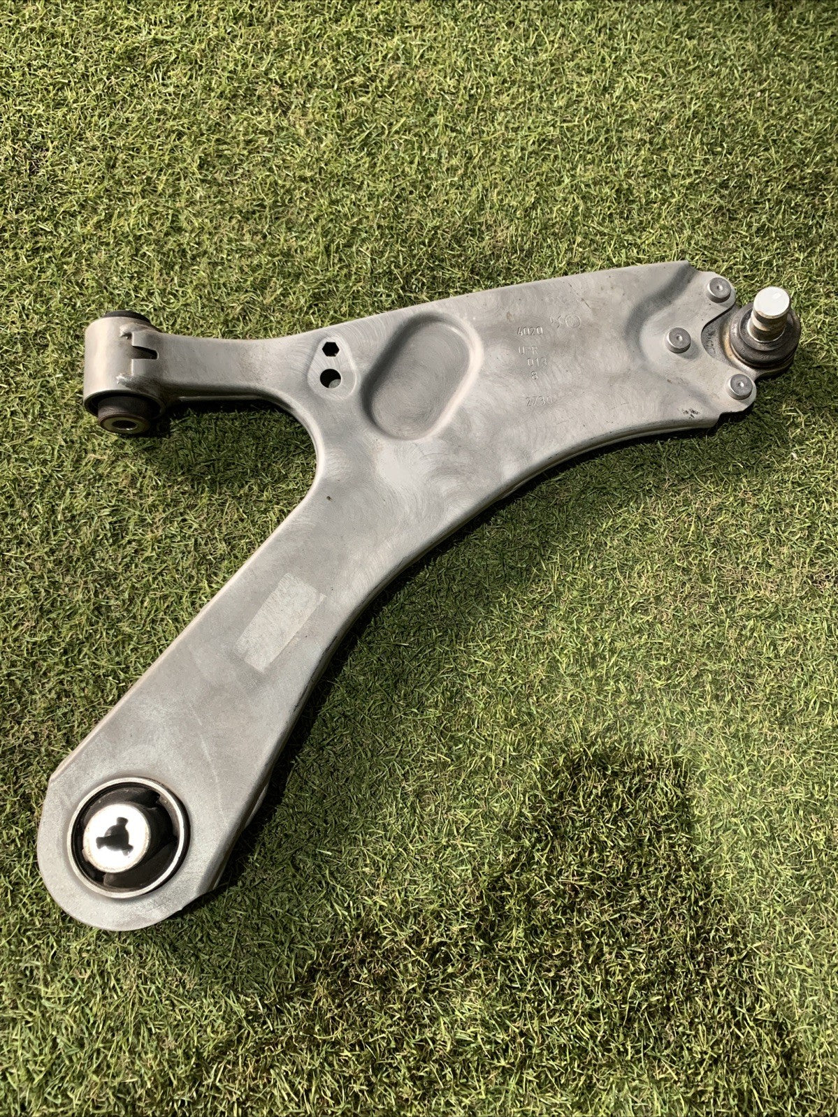 Braccio Oscillante Anteriore Destro Peugeot 2008 2020 9831682780