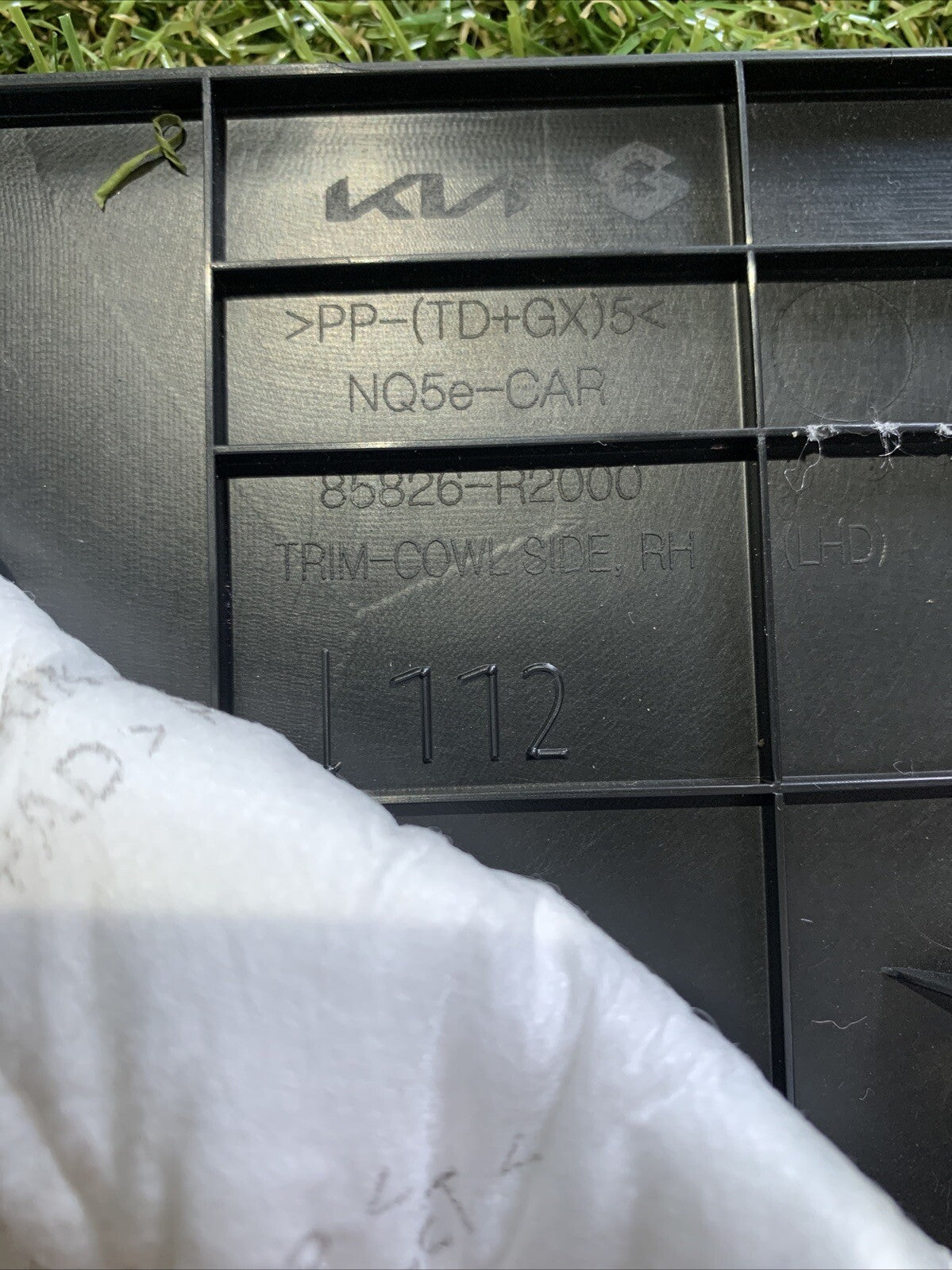 Rivestimento Battitacco Anteriore Destra Kia Sportage 2023 85826-R2000