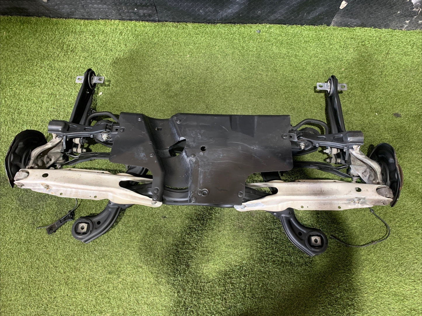 Ponte Assale Posteriore Mercedes Classe A W176 2463504001