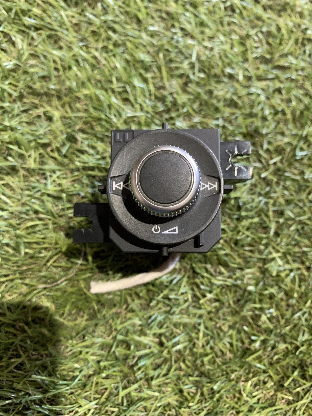 COMANDO REGOLAZIONE VOLUME RADIO PER AUDI Q2 Serie (GAB) 81B919616A (16>)