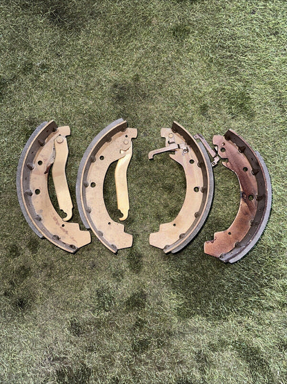 Kit ganasce freno Brembo Posteriore per VW TRANSPORTER LT 40-55 28-35 Oro 2