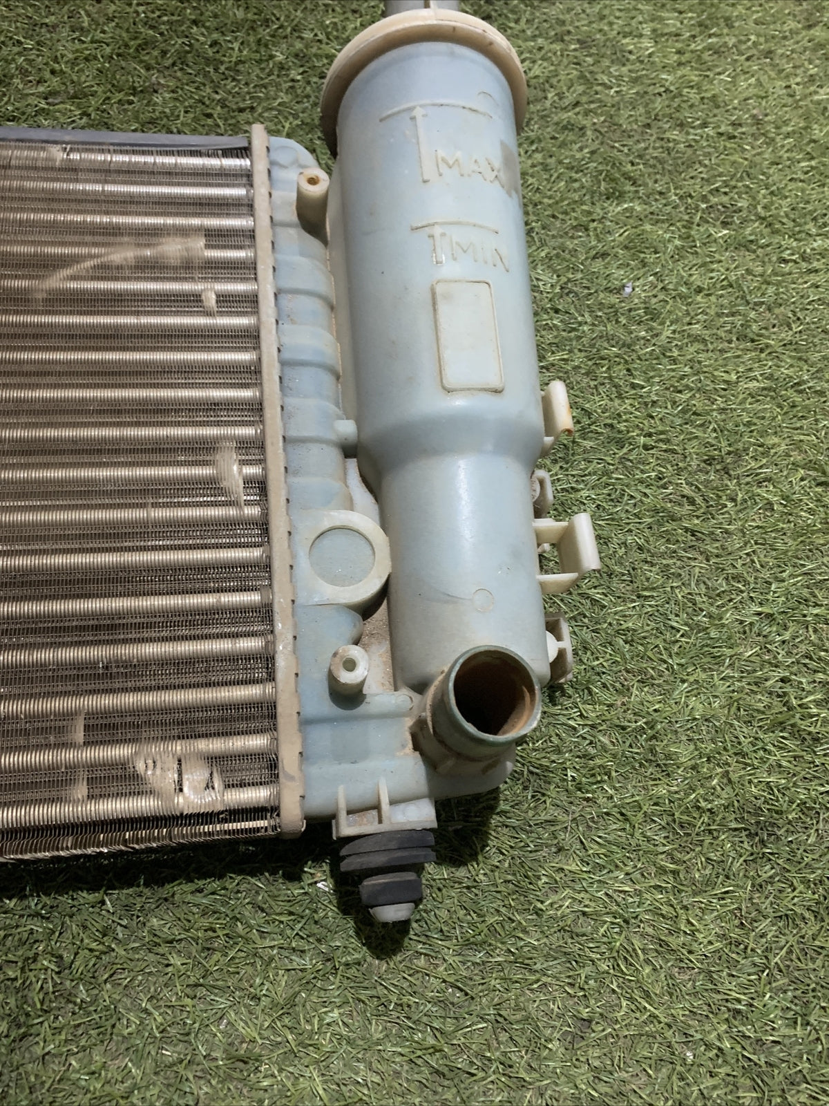 Radiatore acqua fiat punto 188  1.2 benzina