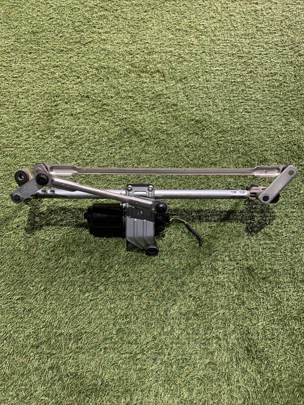 MOTORINO TERGICRISTALLO ANTERIORE PER VOLKSWAGEN T-Roc Serie 2GA955113 (17>)