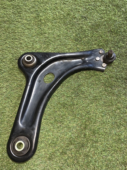 Braccio Oscillante Anteriore Destro Peugeot 2008 Anno 2013 1.6 Diesel 9803286480