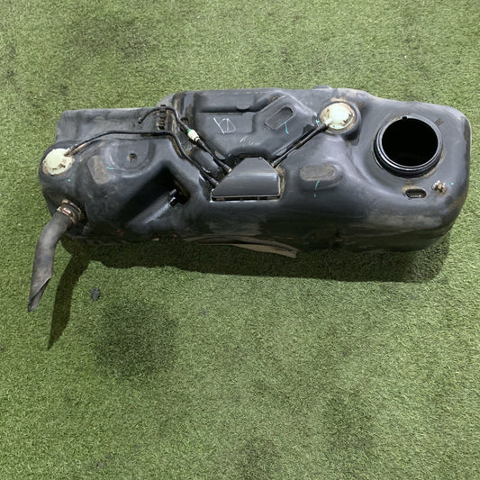 89101-79J00 SERBATOIO GASOLIO CARBURANTE USATO FIAT SEDICI 16 4X4 1.9 MTJ