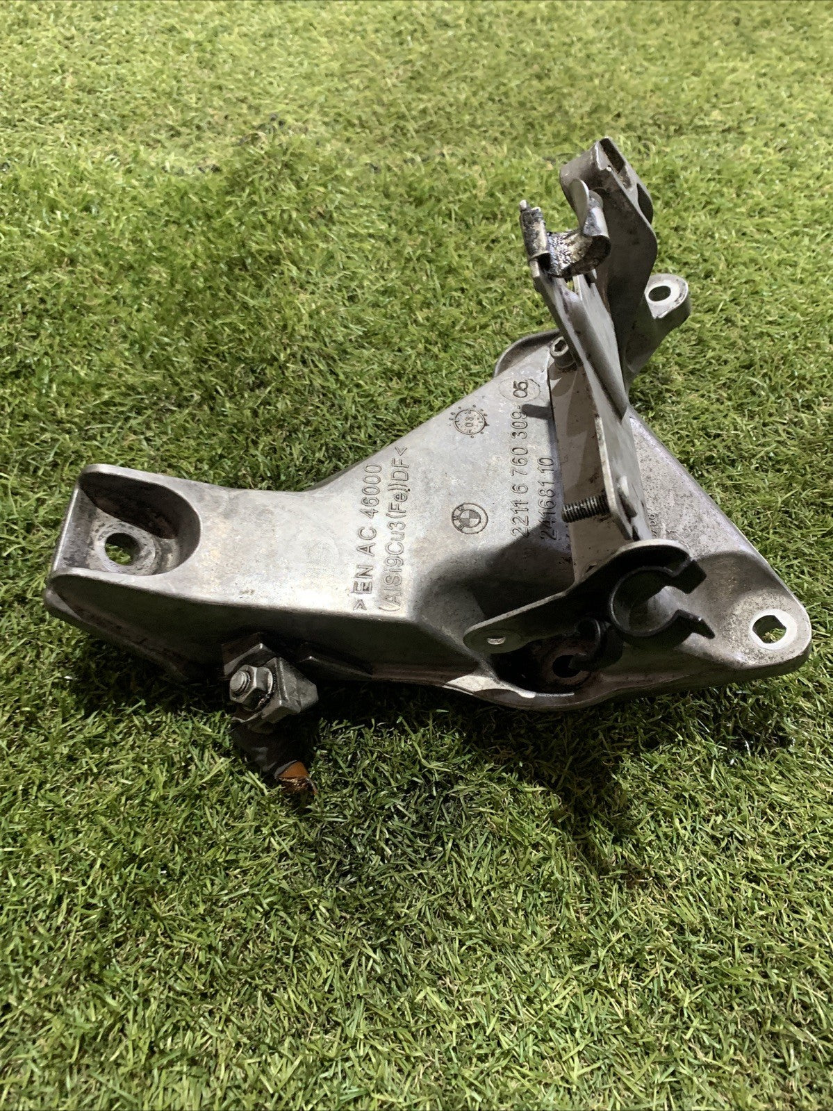 SUPPORTO MOTORE BMW Serie 3 E90 Berlina 22116760309-05 22116760309
