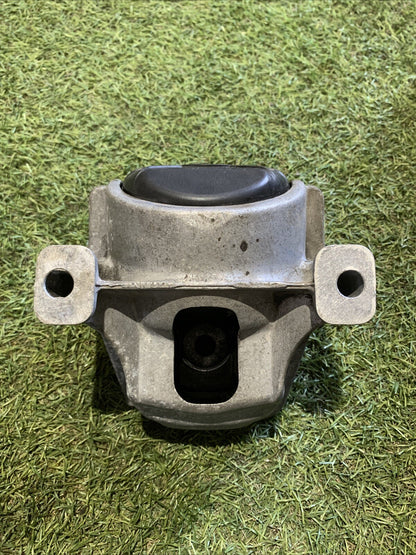 Supporto Motore Lato Destro Audi A4 2013 8R0199381