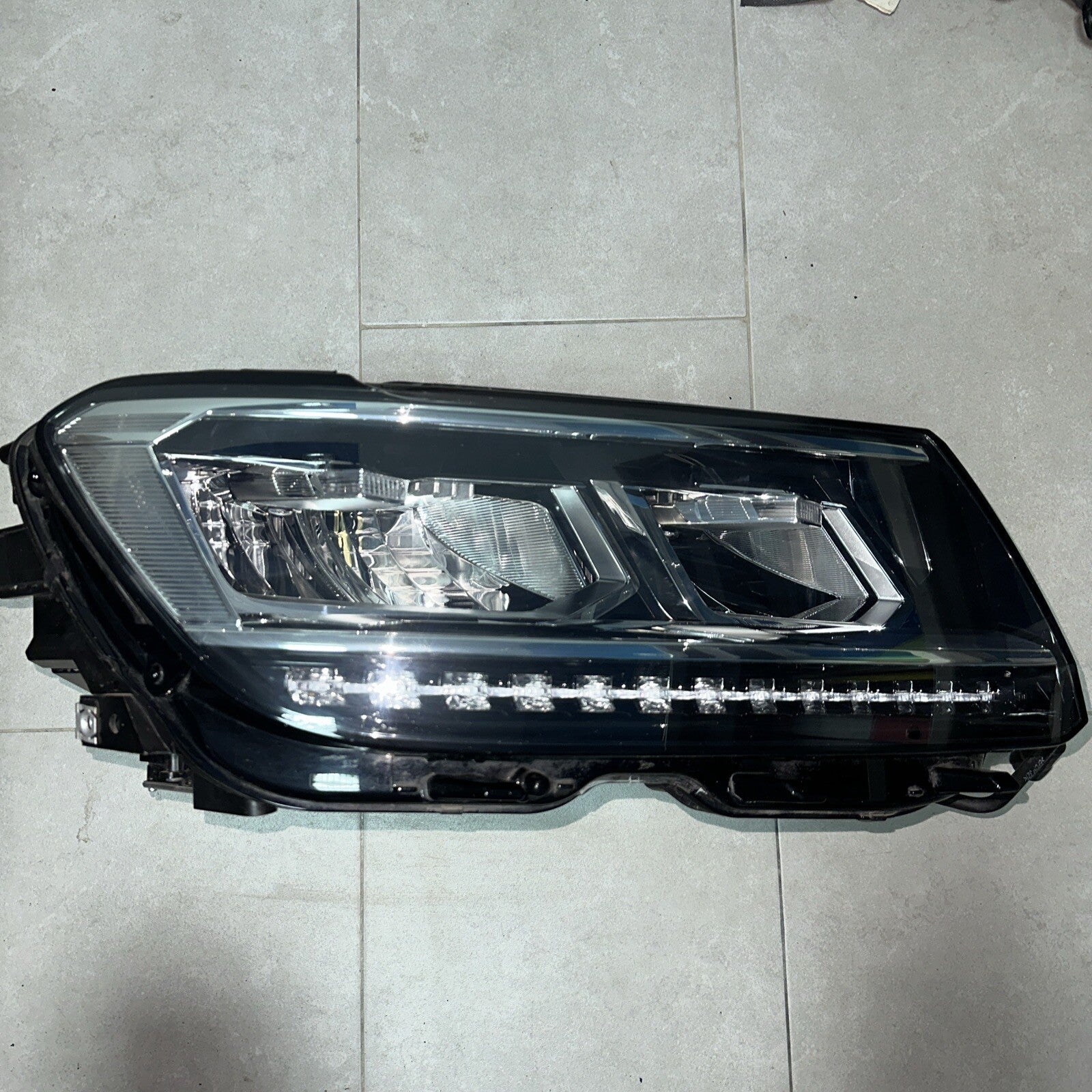 Faro Fanale Proiettore Dx Destro Tiguan 2016/2020 Full Led 5NB941774B