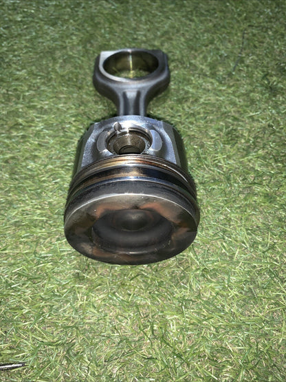Pistone Motore Peugeot 2008 1.6 Diesel 9H05 1607373680 (4)