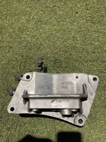 SUPPORTO MOTORE FIAT 500 L Serie (351_352) 55198565 Diesel 1300 (12) 1583923 (2)