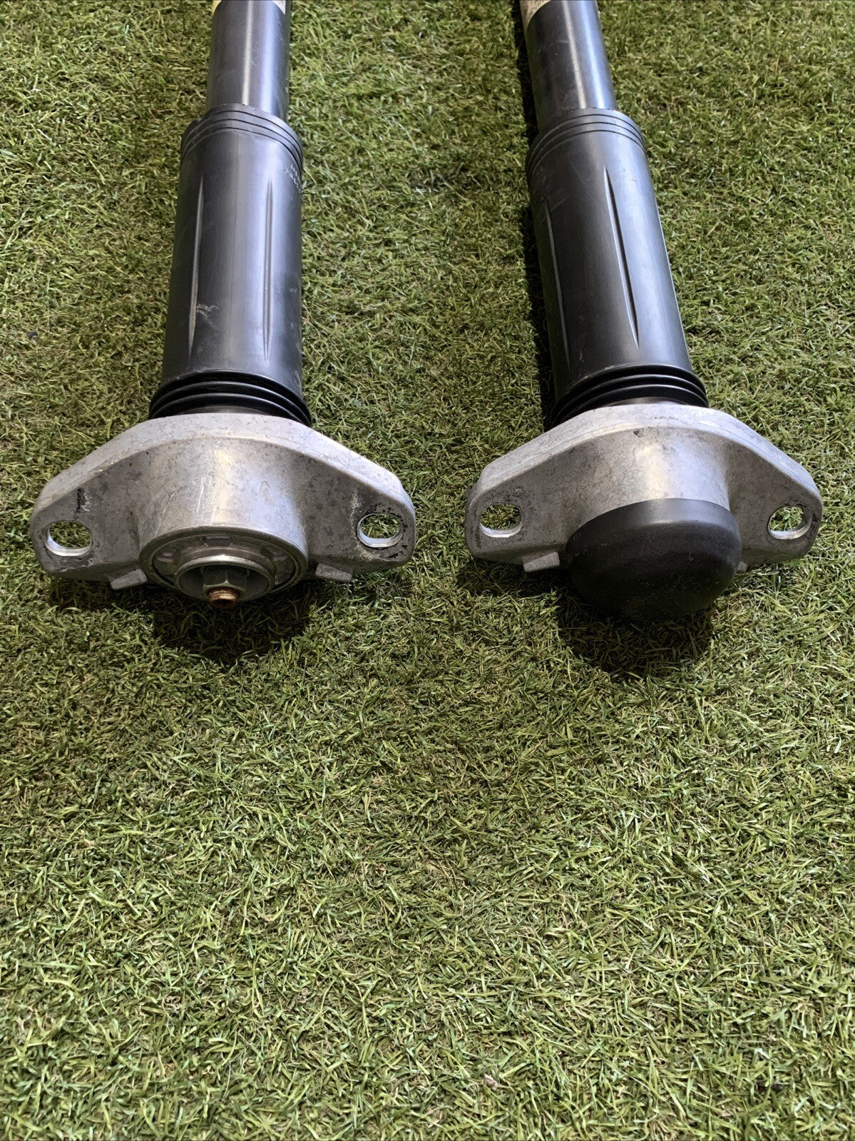 48530F4020 AMMORTIZZATORI POSTERIORI TOYOTA C-HR (X1) 1.8 HYBRID 2019