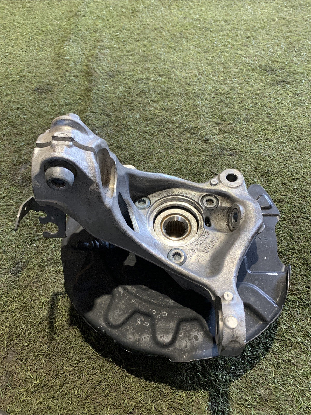 Mozzo Montante Fusello Anteriore Sinistra Volkswagen Tiguan 2020 2.0 Diesel 