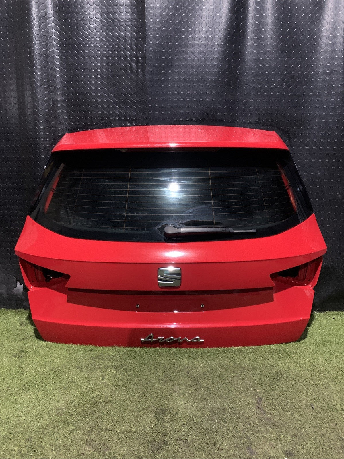 COFANO BAULE PORTELLONE POSTERIORE SEAT ARONA 2024