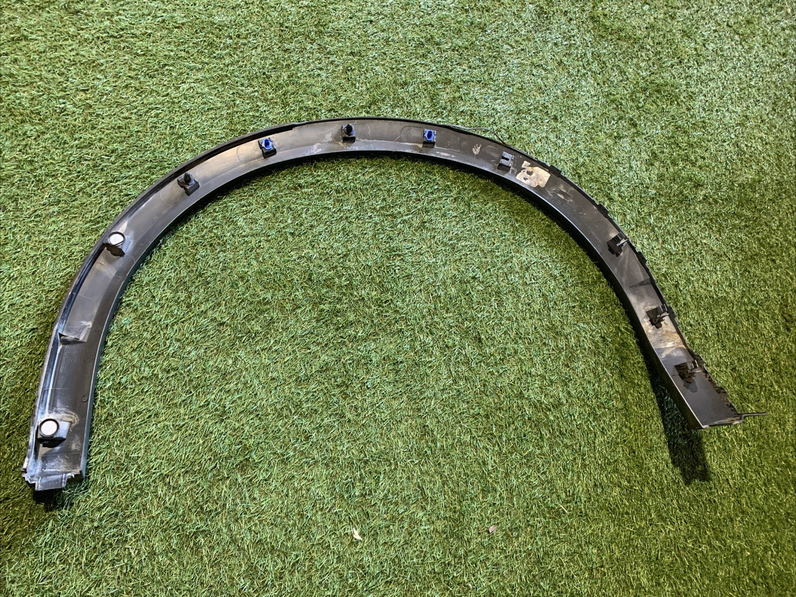 2GA854820E MODANATURA PARAFANGO POSTERIORE DESTRO PER VOLKSWAGEN T-ROC 2022 (2)