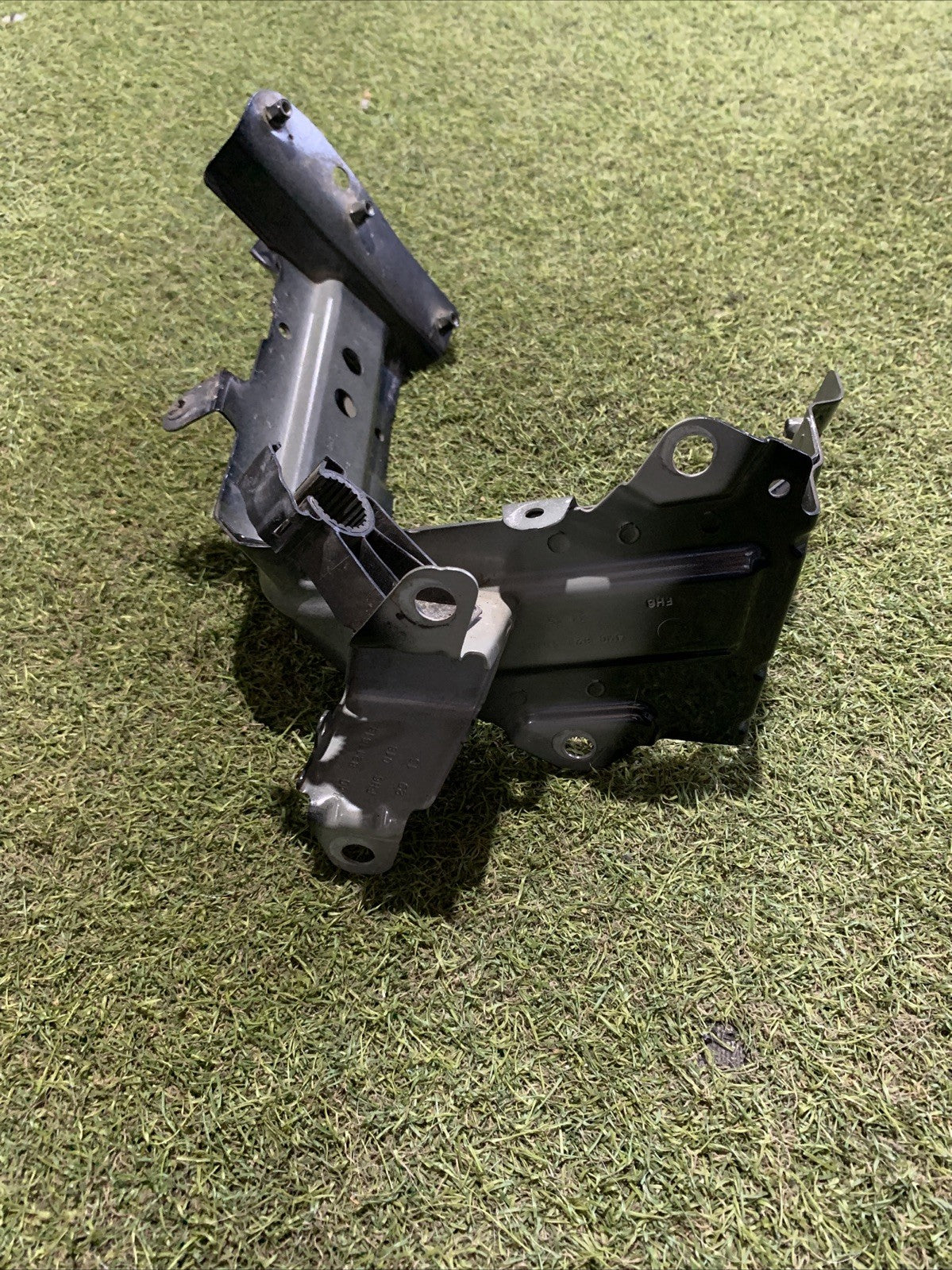 Staffa Parafango Anteriore Sinistro Audi Q7 2016 4M0821131C