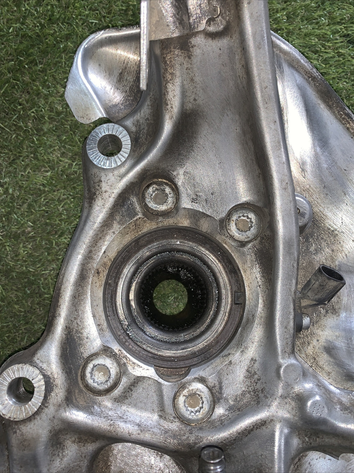 Mozzo Montante Anteriore Sinistro Audi A4 2011 3.0