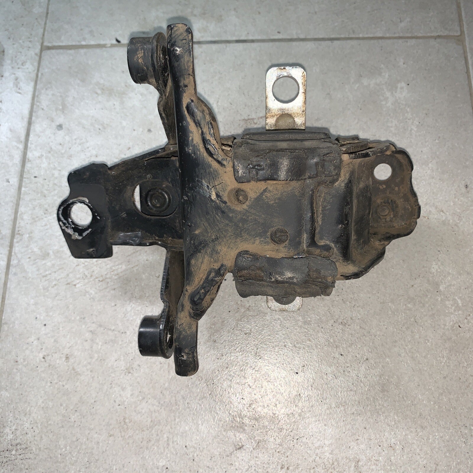 SUPPORTO MOTORE VOLKSWAGEN POLO (6R) 6Q0199555
