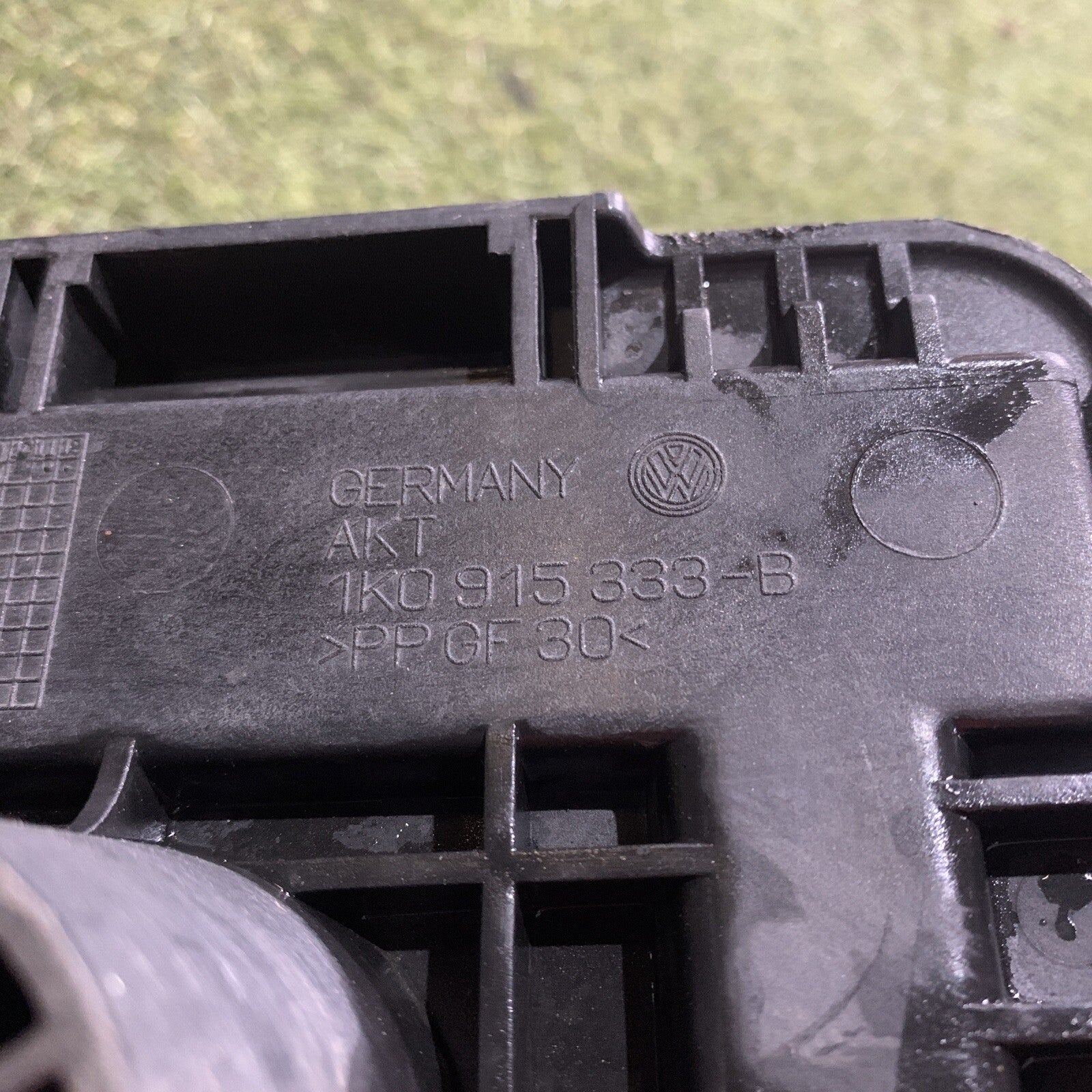 ALLOGGIO BATTERIA AUDI A3 8P 1K0915333-B