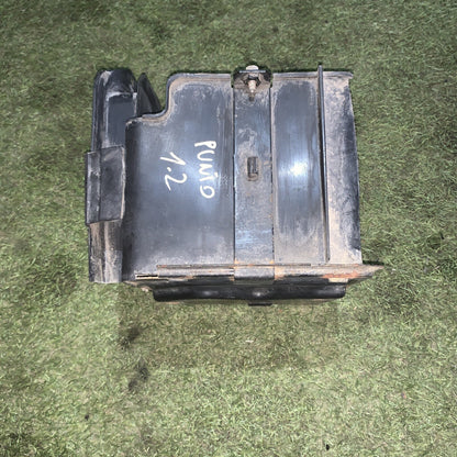 ALLOGGIO SUPPORTO BATTERIA COMPATIBILE CON  FIAT PUNTO 188 1.2 BZ  46546860