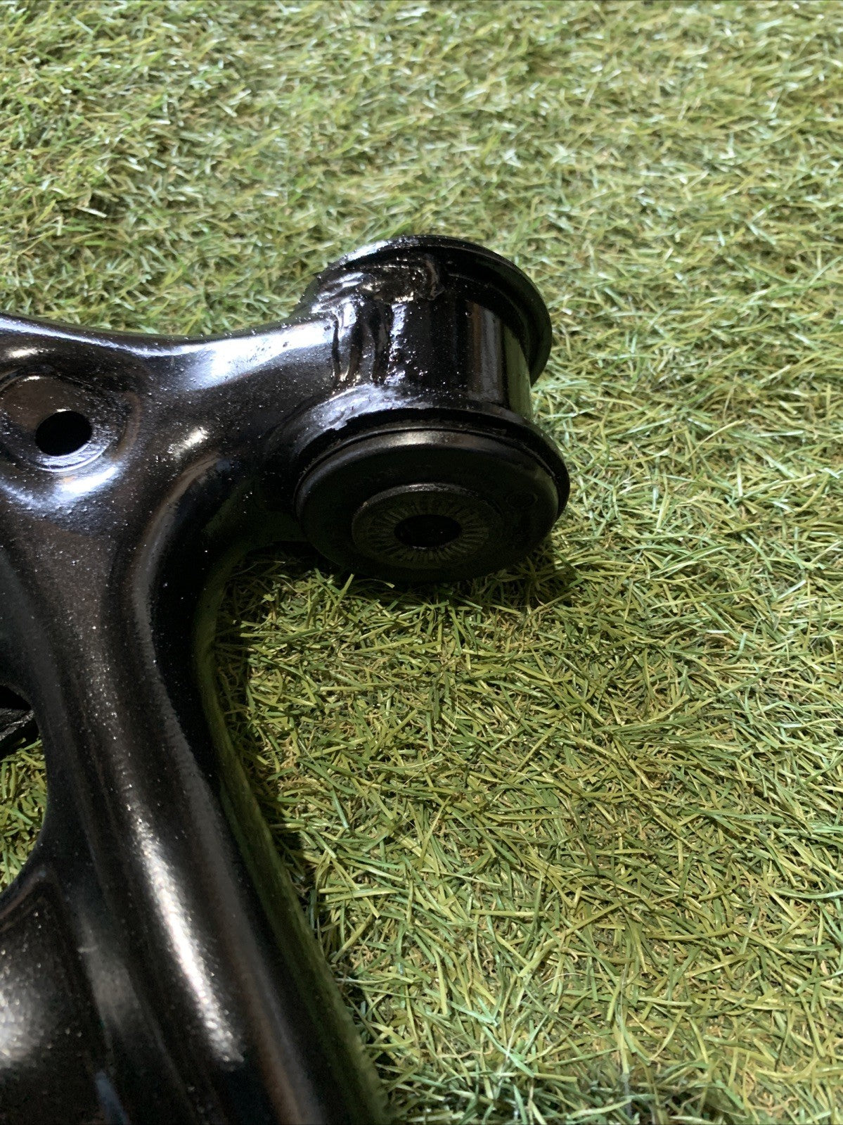 BRACCIO OSCILLANTE ANTERIORE SINISTRO VOLKSWAGEN T-ROC 2024 1.5 BENZINA