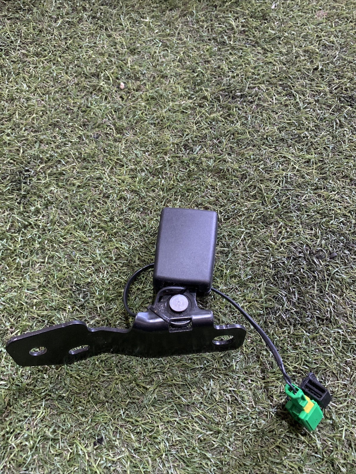 735641549 AGGANCIO CINTURA DI SICUREZZA POSTERIORE DX FIAT 500 X